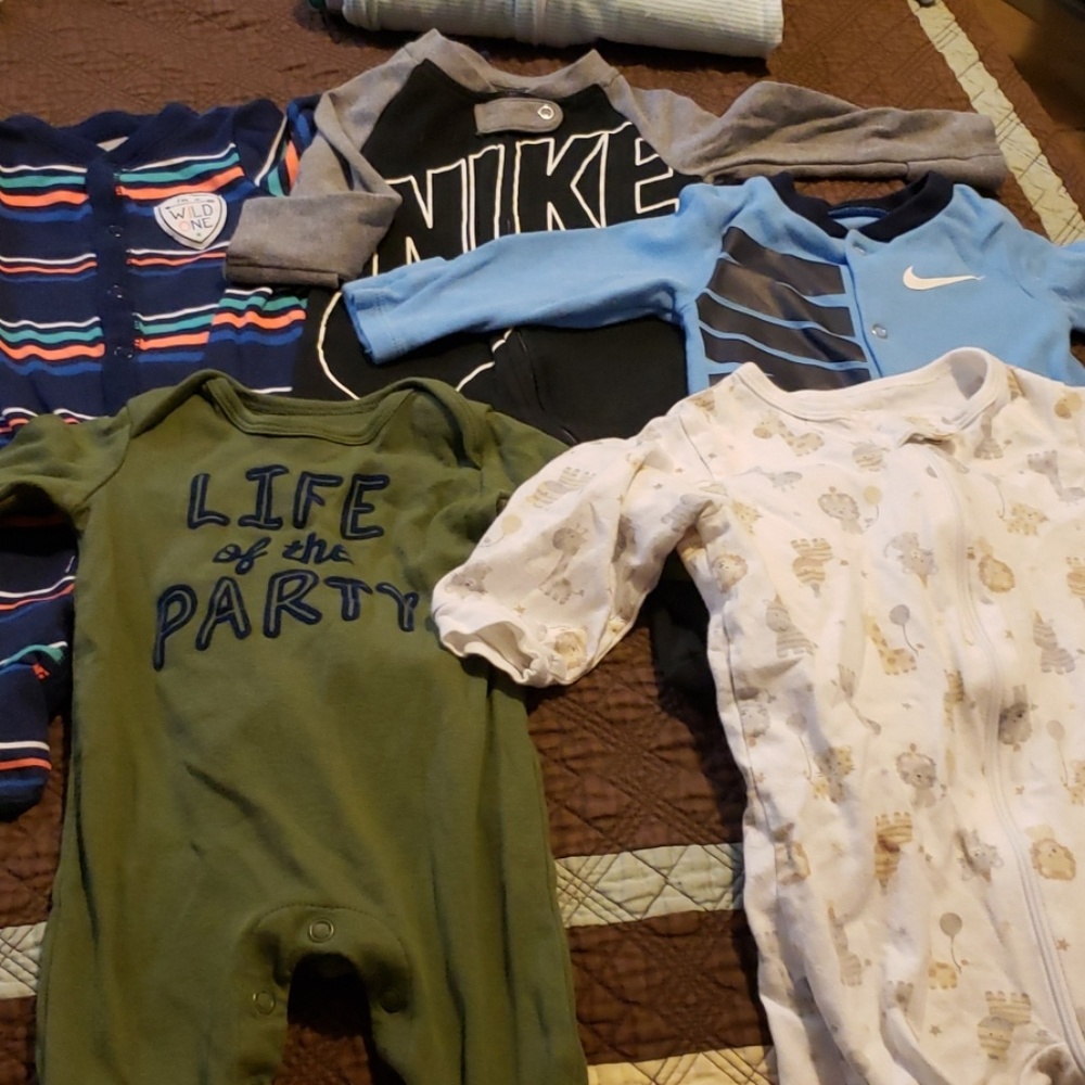 Infant clothes 🎊SOLD DO NOT PURCHASE